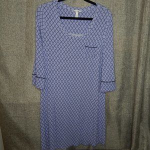 Soma Women's Nightshirt Size Medium 3/4 Sleeve Purple Black Pattern